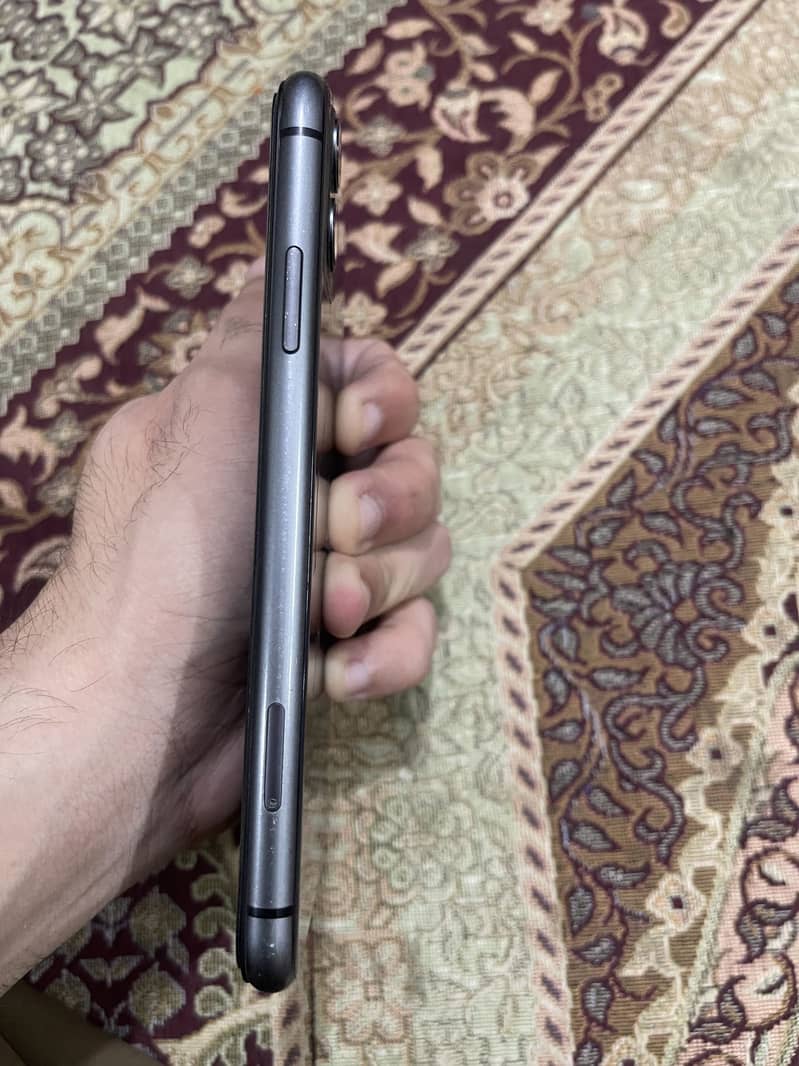 Apple iPhone 11 5