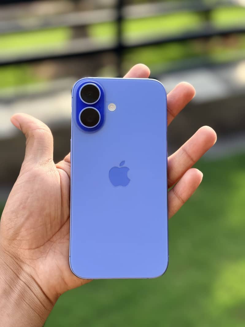 Apple iPhone 16 1