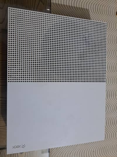 Xbox One s 500Gb With Original Controller