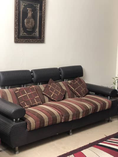 7 seater sofa set with center table