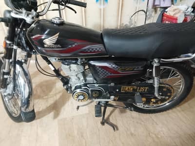 Honda 125 fur sal all ok now jassa ha good lucks