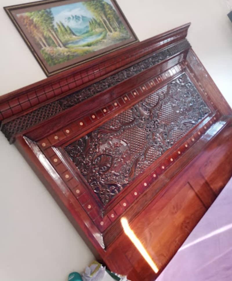 chinoti bed dressing side table 1