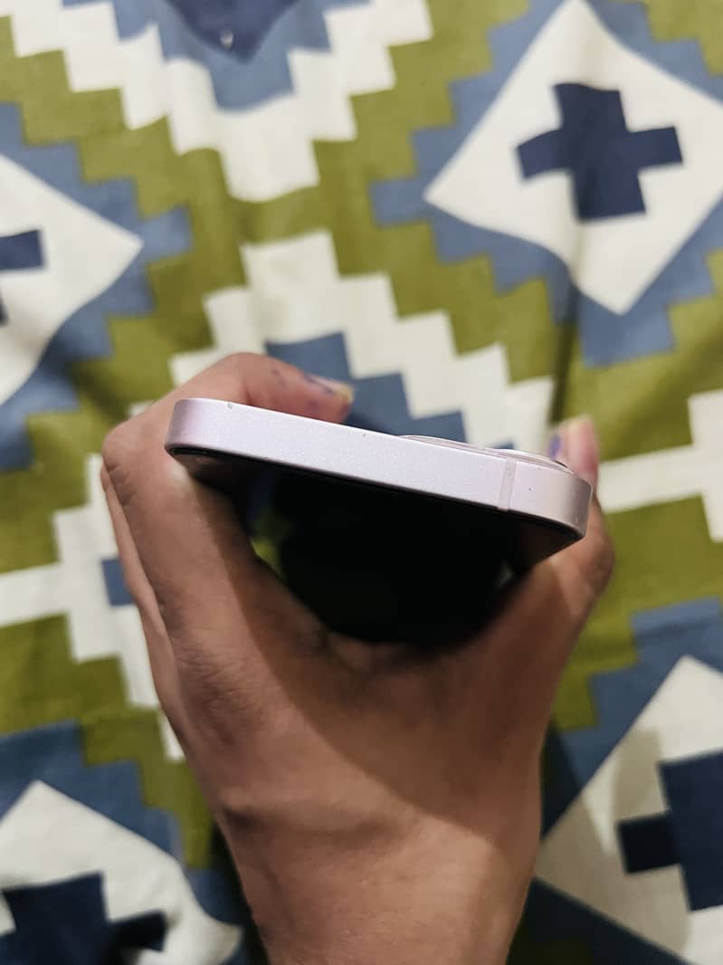 Apple iPhone 13 mini 6