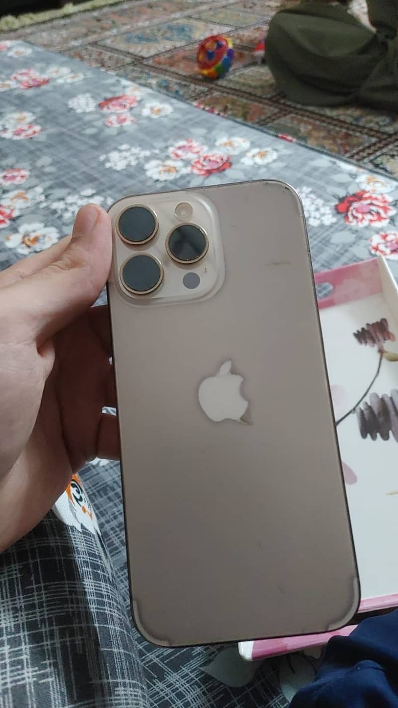 Apple iPhone 16 Pro Max 3