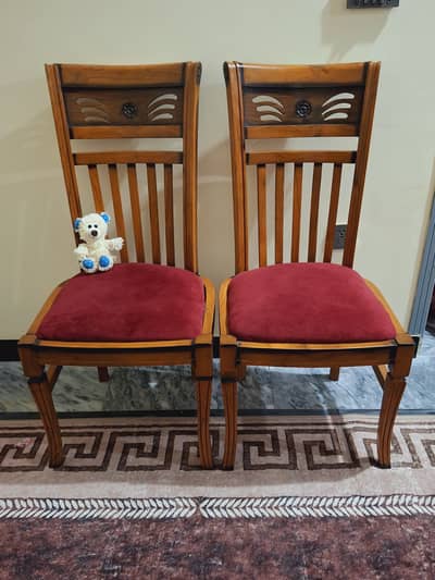 Premium Wooden Chairs For Dining & Other Uses Available for Sale