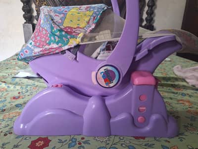 Mama Love 3 in 1 Baby Carrycot/ Rocker /Car seat with Base