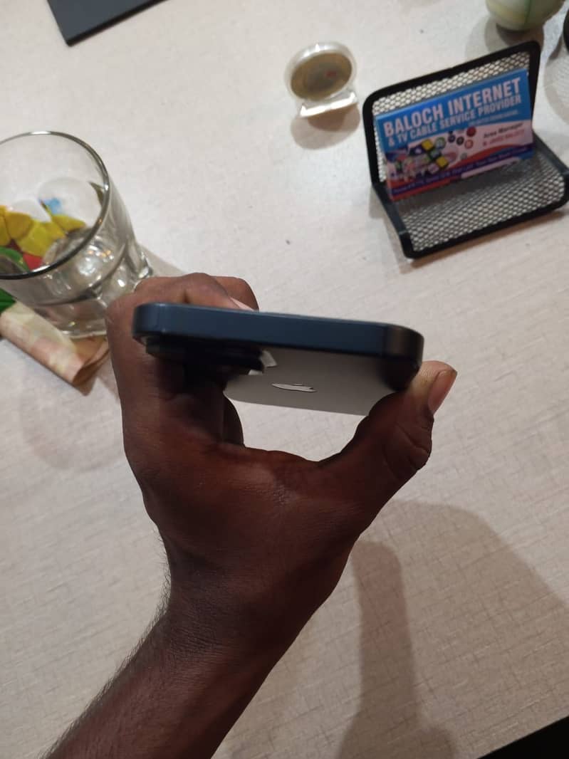 Apple iPhone 13 jv 3