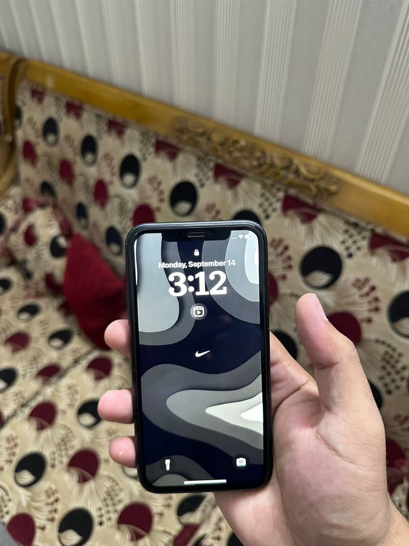 Apple iPhone 11 6