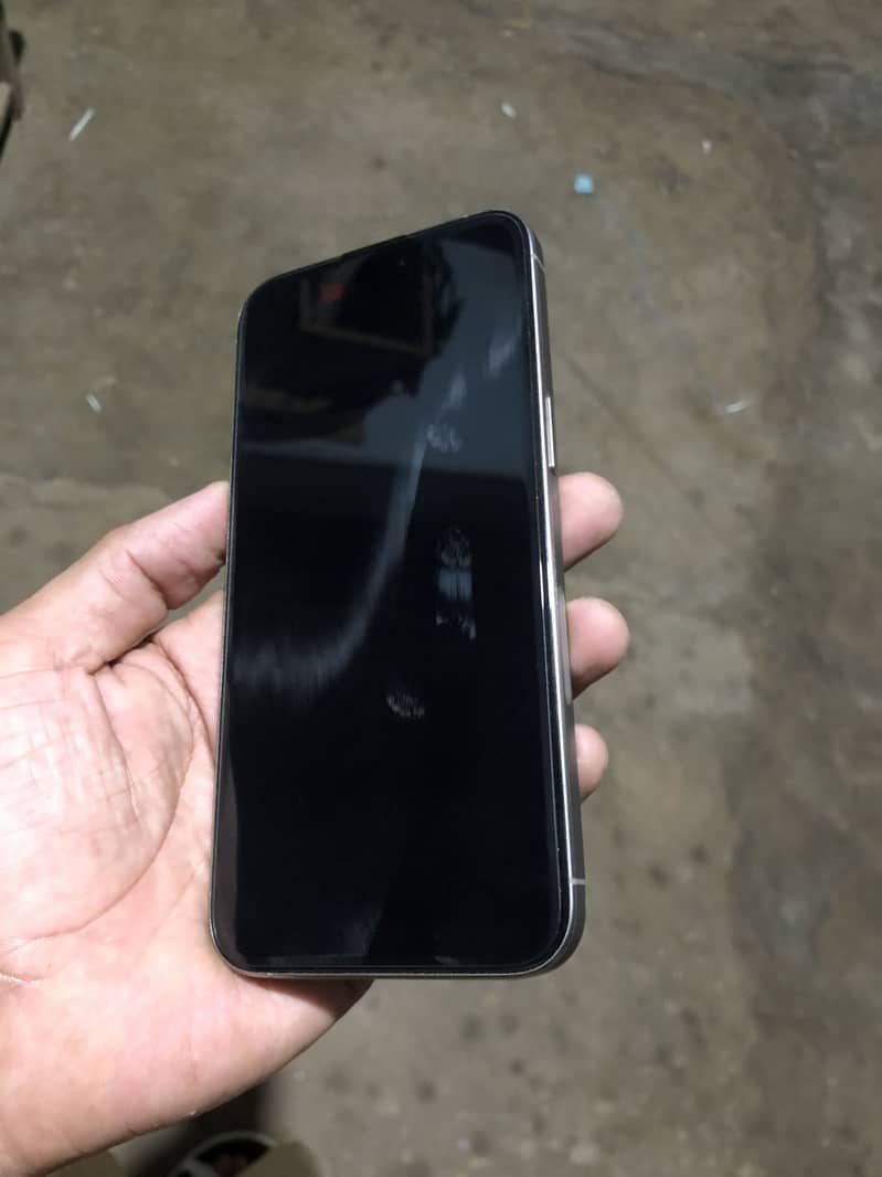 IPHONE 15 Pro Max 7