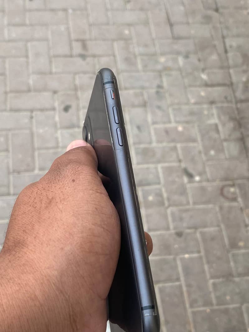 Apple iPhone 11 2