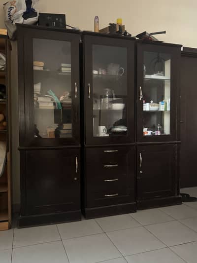Crockery cabinet showcase