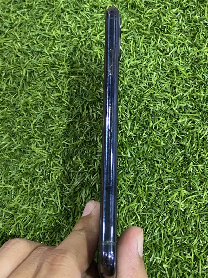Apple iPhone 11 Pro Max 5
