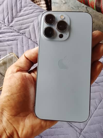 iPhone 13 pro 100% Battery Health