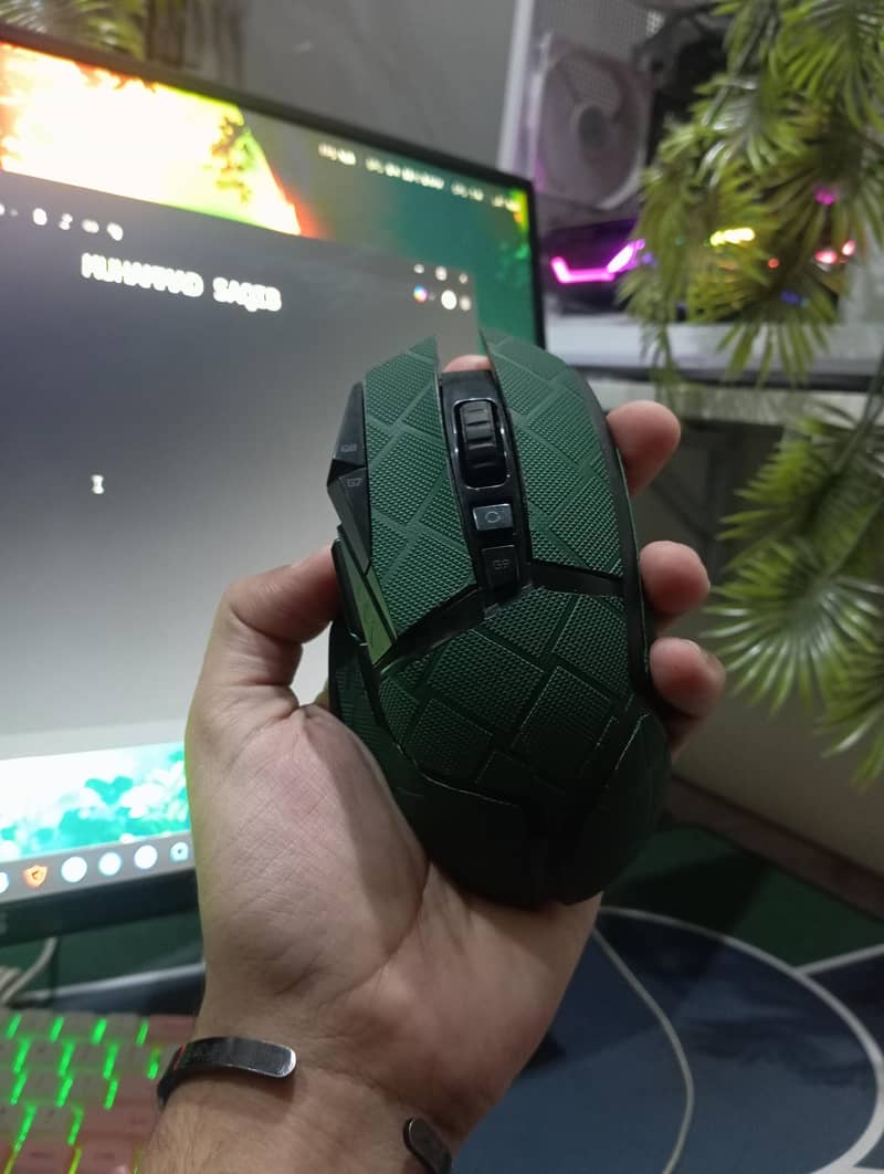 Logitech G502 Lightspeed Wireless Mouse 0