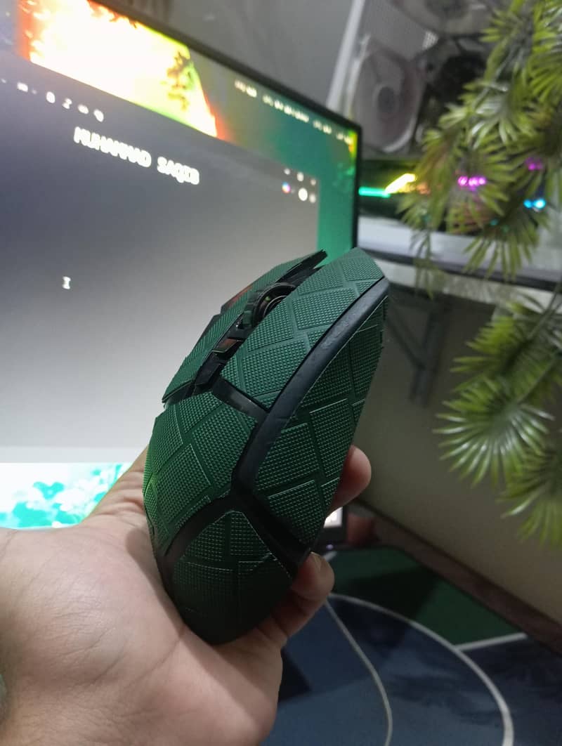Logitech G502 Lightspeed Wireless Mouse 1