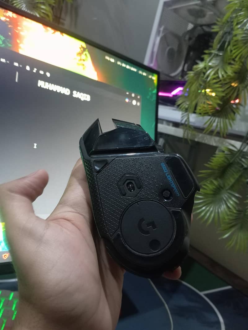 Logitech G502 Lightspeed Wireless Mouse 2