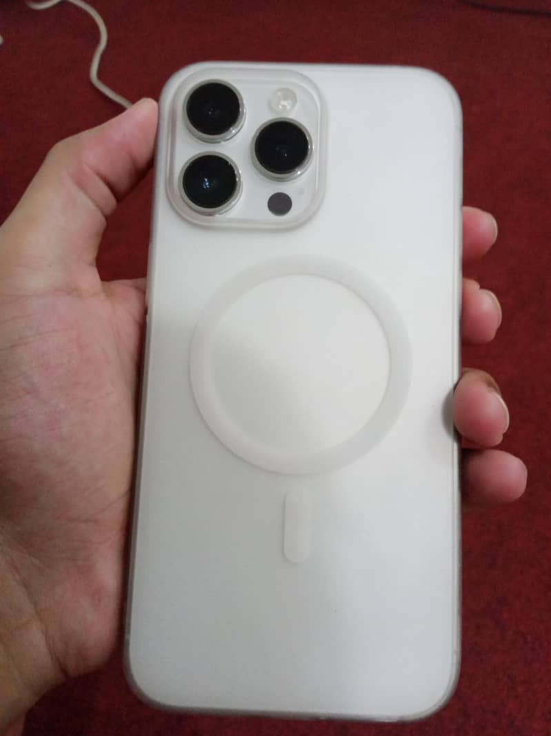 Apple iPhone 14 Pro Max 0