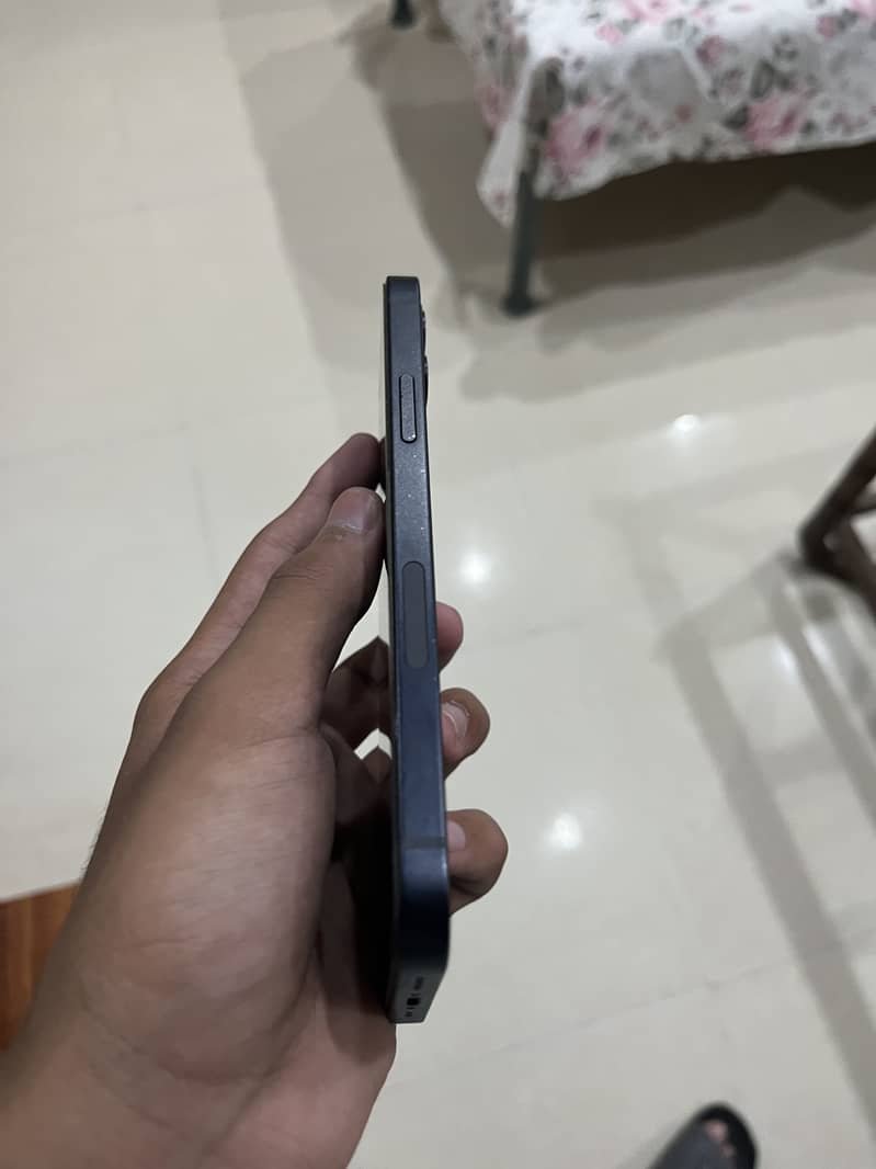 Apple iPhone 12 2