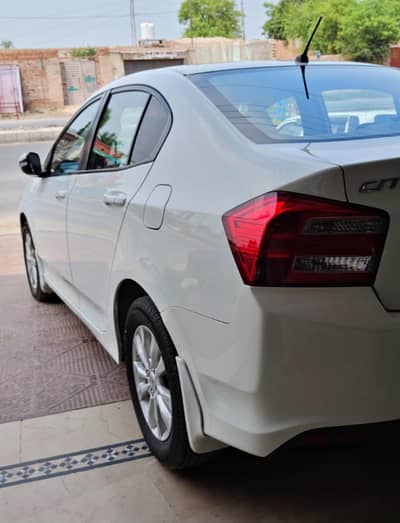 Honda City Aspire 2015 lush condition