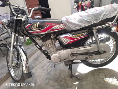 Honda CG 125 2024 Model (Black Color)  - Brand New Condition.