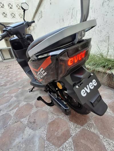 evee Gen z 2026 model Scooty urgent for salec call n 03226338725