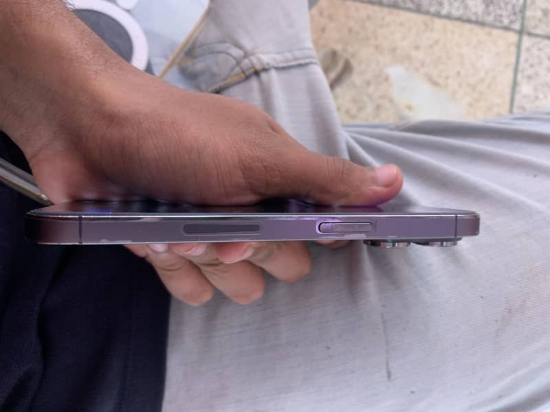 Apple iPhone 14 Pro 4