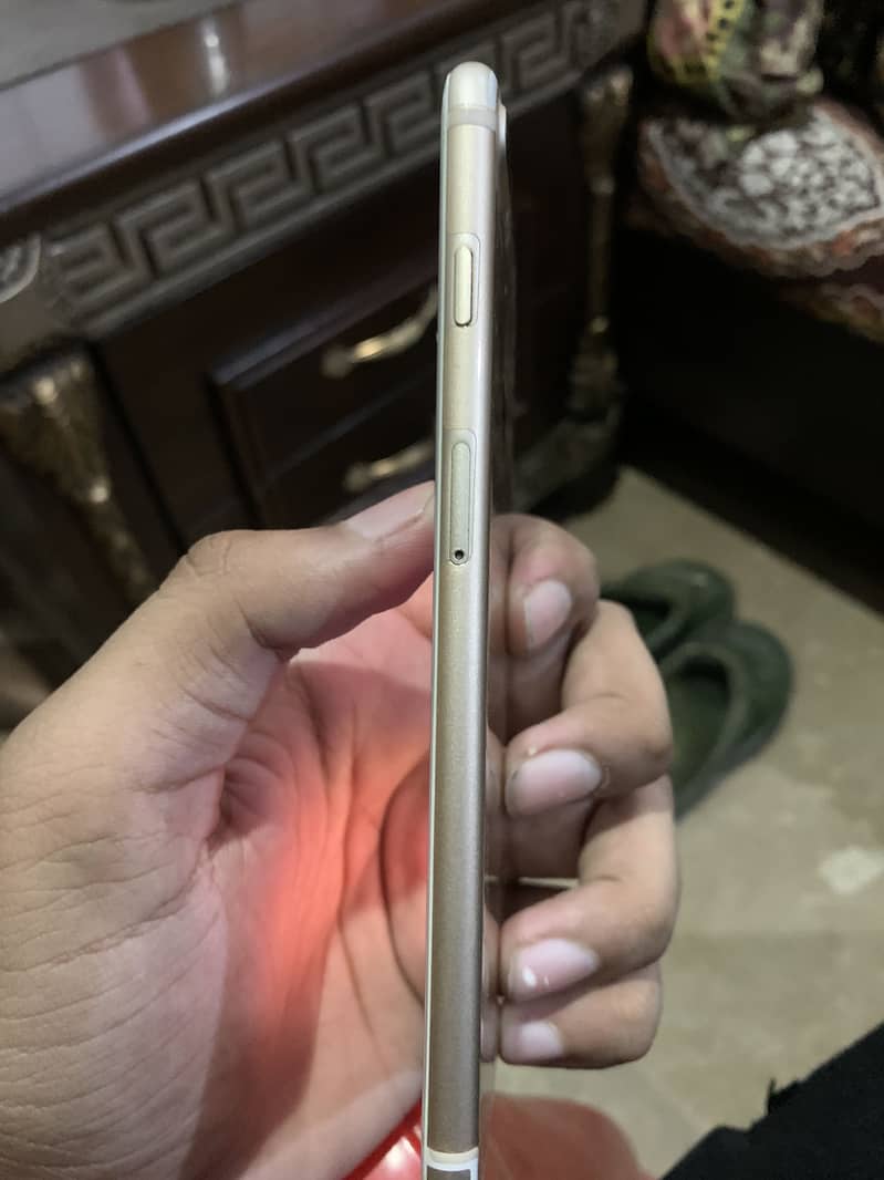 Apple iPhone 7 Plus 5