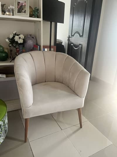 Cream Sofa seats 35000