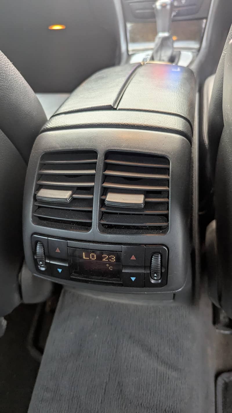 Mercedes E Class E200 Avantgarde 10