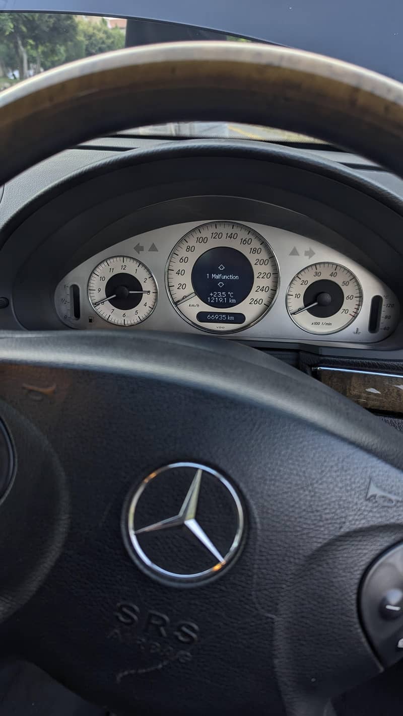 Mercedes E Class E200 Avantgarde 12