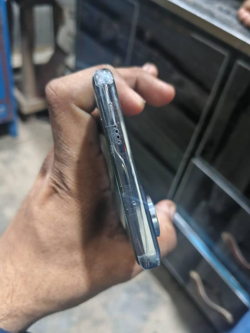 Tecno CAMON 40 Pro 0