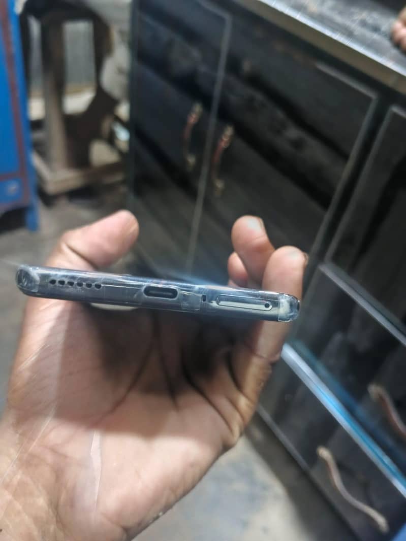 Tecno CAMON 40 Pro 1