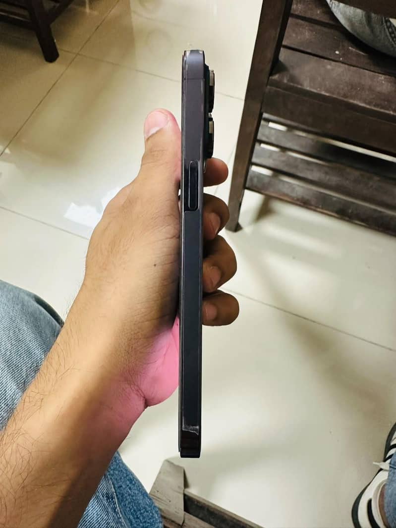 Apple iPhone 14 Pro Max 2