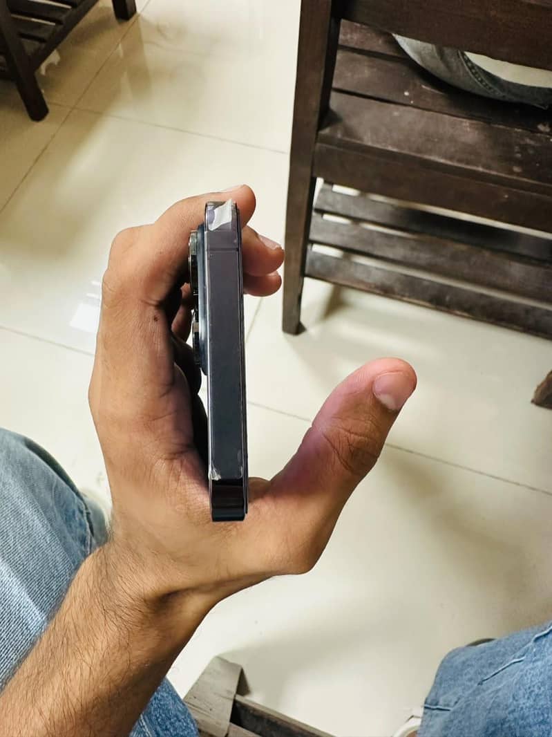Apple iPhone 14 Pro Max 4