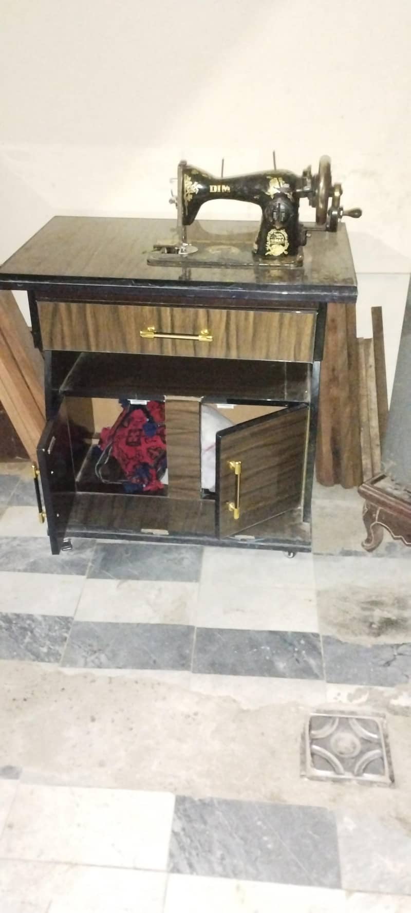 swing machine stand 1