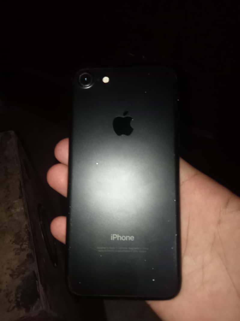 Apple iPhone 7 1