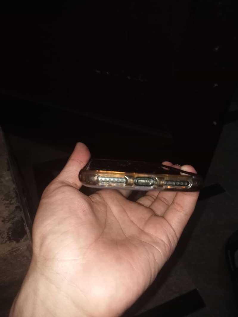 Apple iPhone 7 2