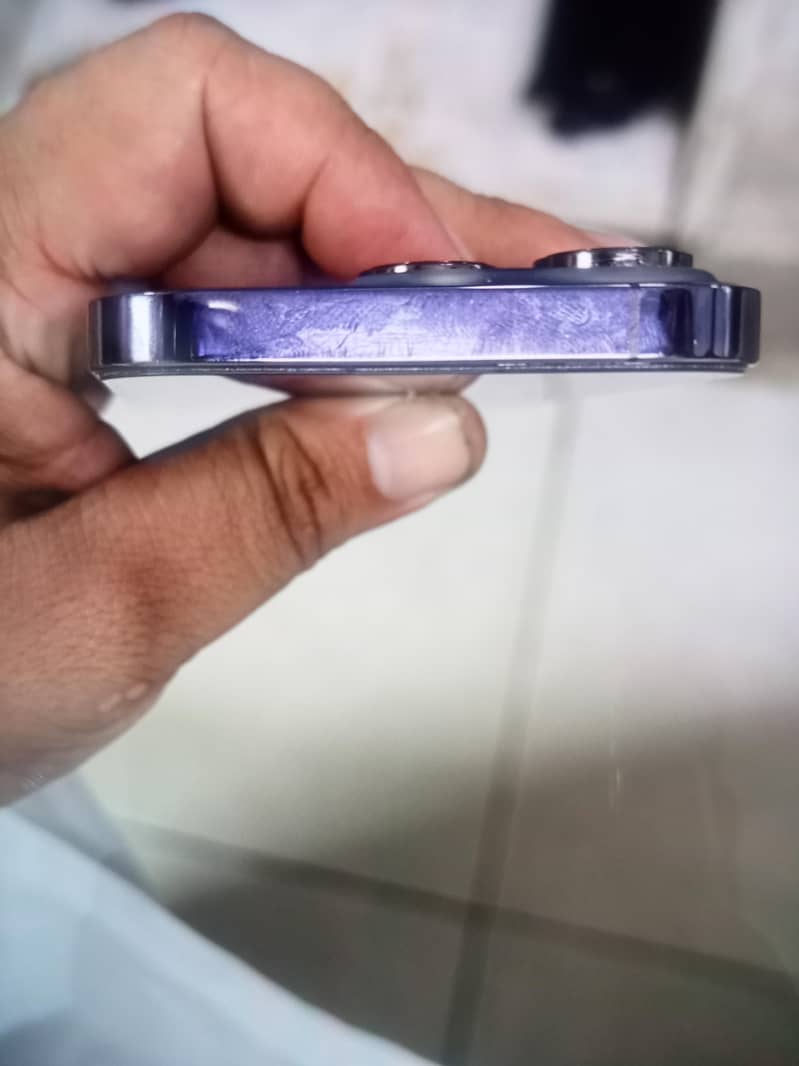 Apple iPhone 14 Pro 2