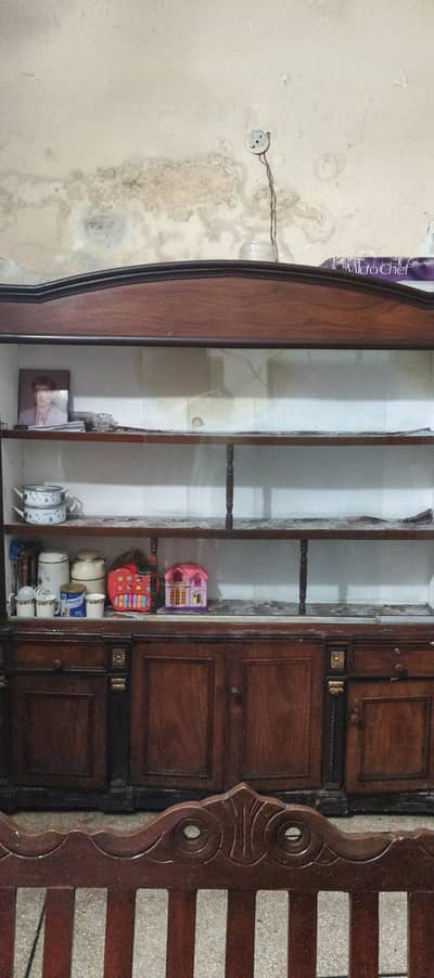 used showcase best condition
