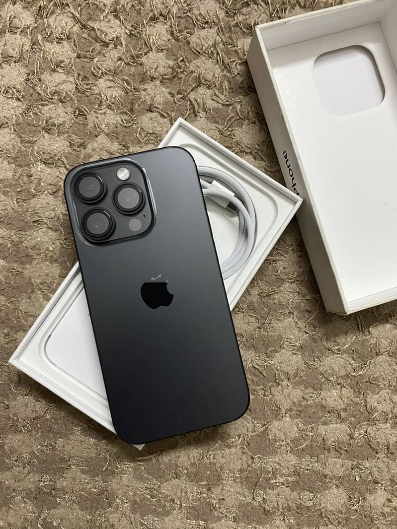 Apple iPhone 15 Pro 1