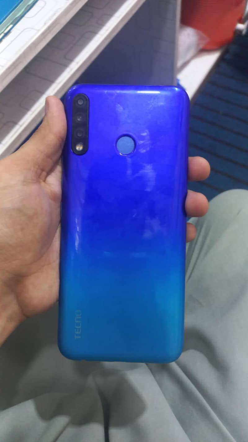 Tecno Spark 4 0
