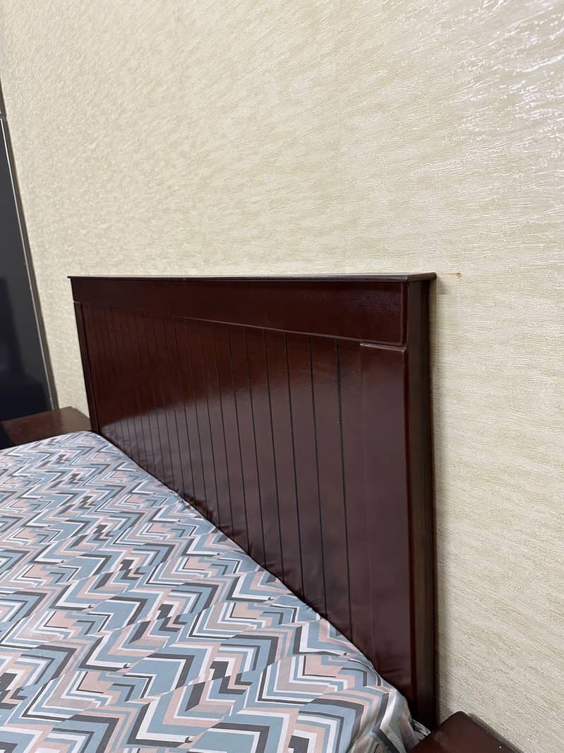 bed with side tables 3