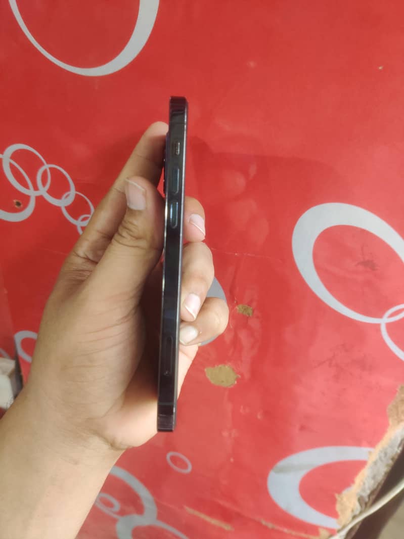 Apple iPhone 12 Pro 3