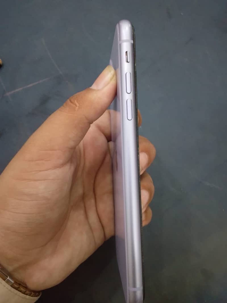 Apple iPhone 11 1