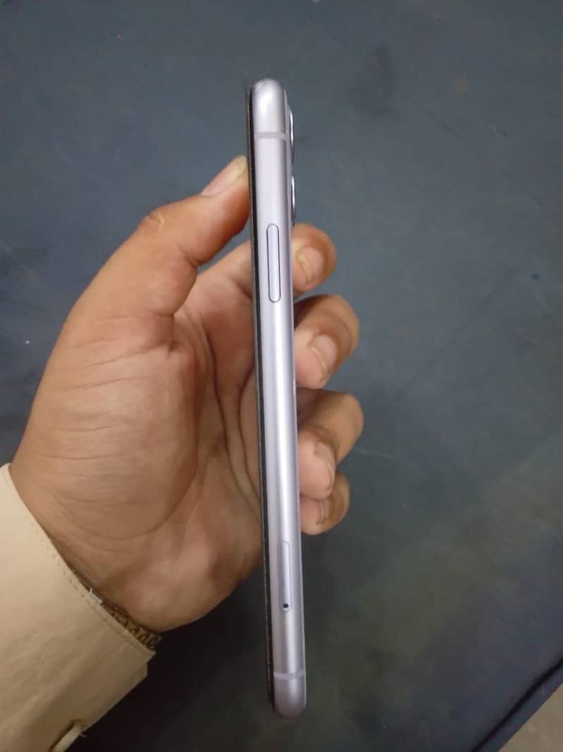 Apple iPhone 11 2