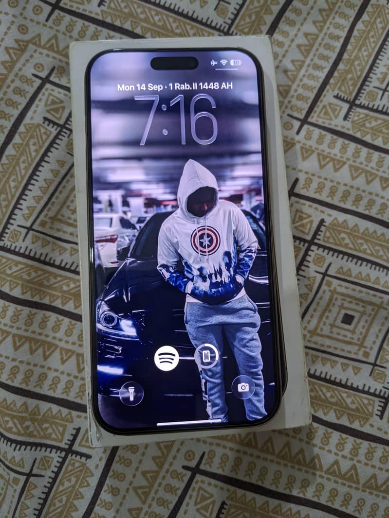 Apple iPhone 16 Pro Max 6