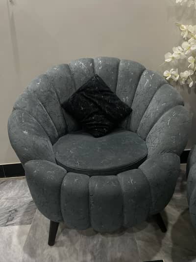 Title: 5-Seater Turkish Fabric Sofa Set – Excellent Condition