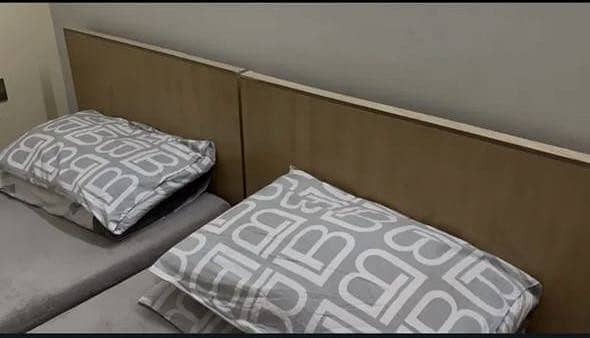 Single beds 4