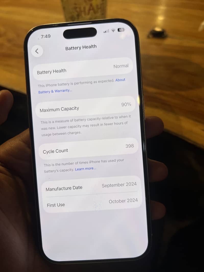 Apple iPhone 16 Pro 2
