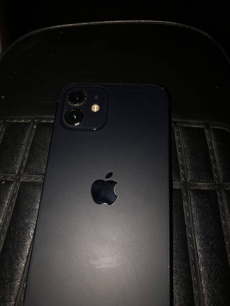 Apple iPhone 12 7